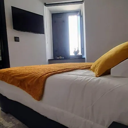 Taska Velha Hostel Mirandela