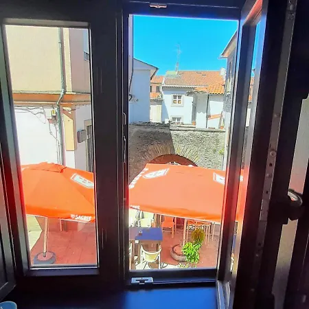 بيت شباب Taska Velha ميرانديلا