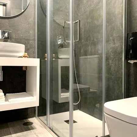 Taska Velha Hostel *