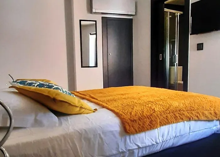 Taska Velha * מירנדלה