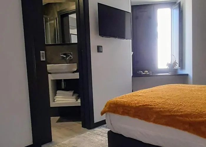 אכסניה Taska Velha מירנדלה