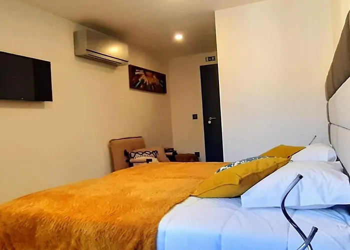 Taska Velha אכסניה