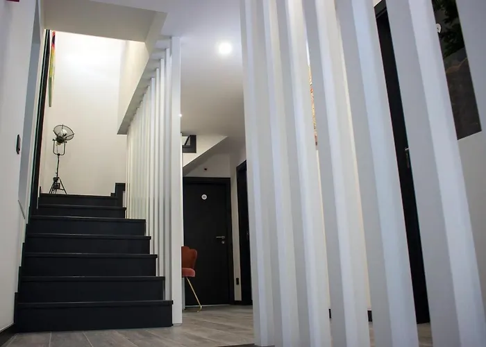 Taska Velha * מירנדלה